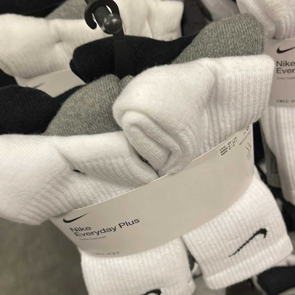 NIKE  Training Crew Socks (6 Pairs) Nike Everyday Cushioned  NWT
